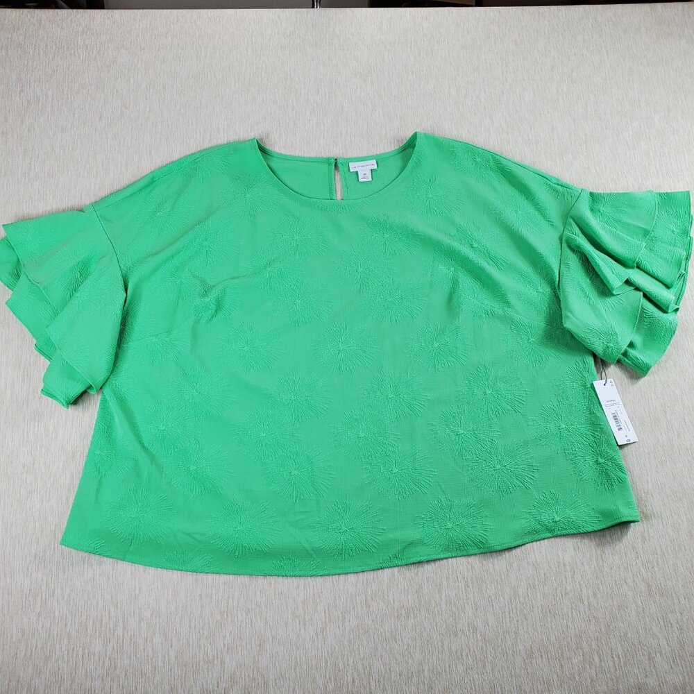 Liz Claiborne Women's 3X Blouse Green Ruffled Sleeves Textured Floral Pattern